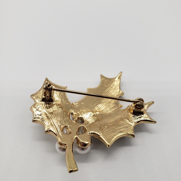 Christmas Mistletoe simulated pearl, crystal pin - Picture 5 of 5